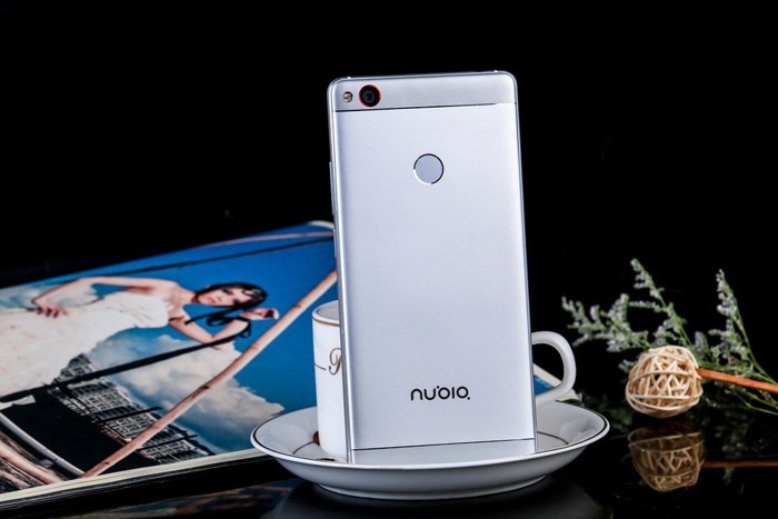 ZTE nubia Z11