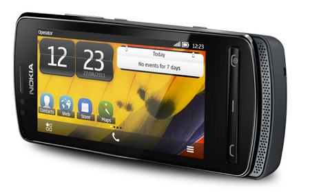 Nokia 700