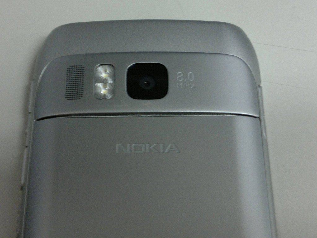 Nokia E6